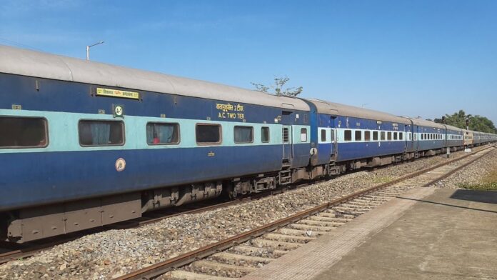 Kanchanjungha+Express+accident%3A+Railway+Board+says+freight+train+driver+ignored+signal