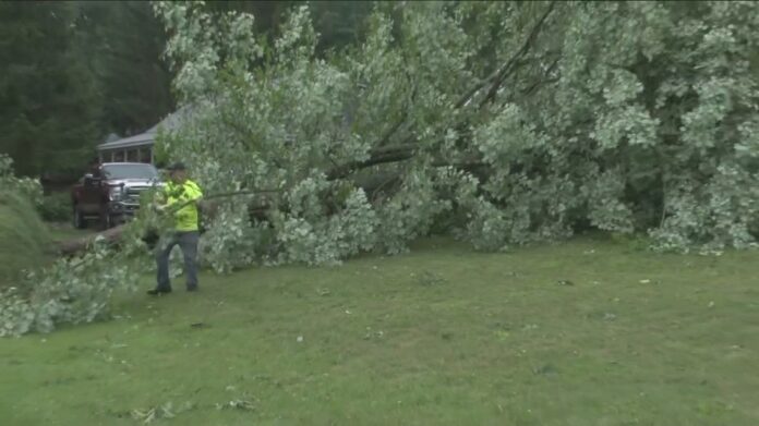 EF0 tornado wind speed rolls through West Falls
